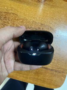 JBL 230NC in Very Good Condition