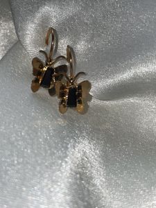 4 Pair Of Earings 🦋