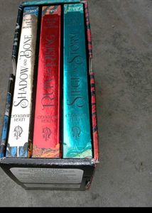 Shadow and Bone Trilogy Box Set