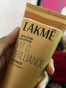 Lakme Vit C Facewash