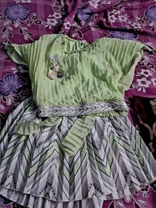 Girl's Green Dress Outfit