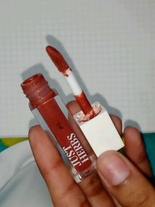 Just Herbs Lip Gloss : Peachy Glow