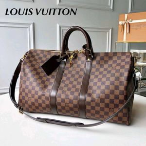 LOUIS VUITTON GYM/ TRAVEL BAG LUXURY QUALITY