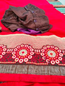 Dual Colour Saree With Blouse
