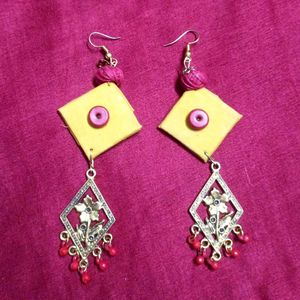 Handmade Flower Dangle Earrings( Golden)