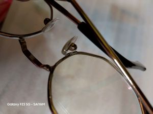 SUNGLASS ( BRAND NEW )