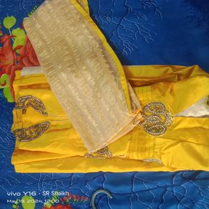 Yellow 🟡 Colour Gown For Kids 12,14 Years