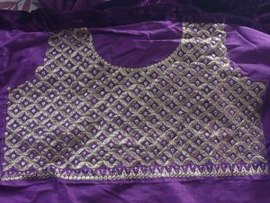 Mitera Velvet Saree With Embroidered Border