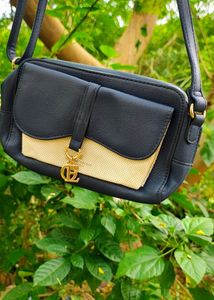 Oriflame Exclusive Dune Crossbody Bag