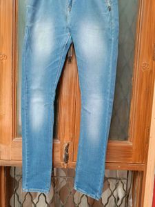 Stretchable Jean