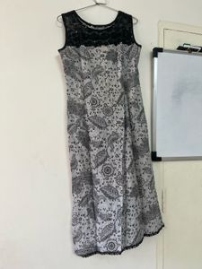 Elegant Black &amp; White kurti