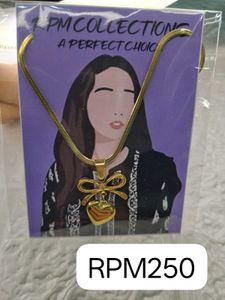 Gold Heart Bow Necklace