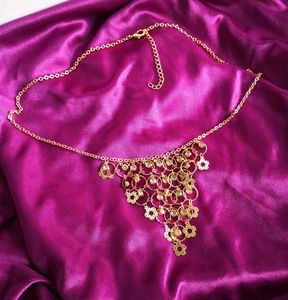 Gold Dangling Jewellery Set