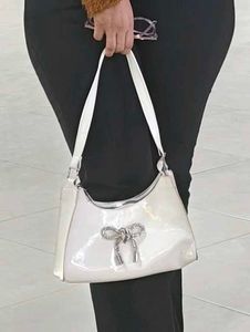 Savana White Shoulder Bag