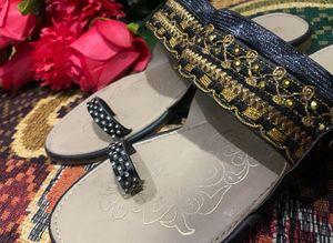Novel sandal