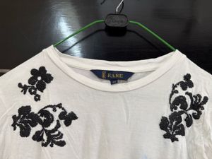 White embroidered full sleeve tshirt