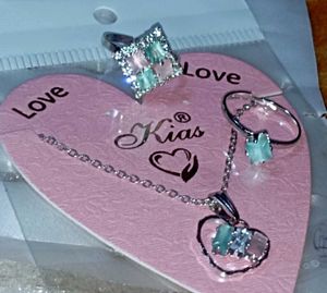 Very Beautiful 1 Pendal♥️ Shape 2 , Ring