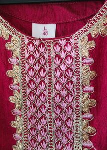 🌸 Elegant Magenta Kurti 🌸