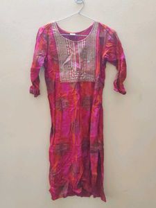 Red Kurtha For Frmal And Festival Looks