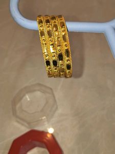 Set of 4 Gold Bangles
