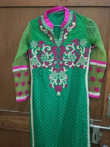 Green Embroidered Kurta