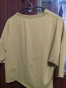 Women&#39;s Oversized Crop Top