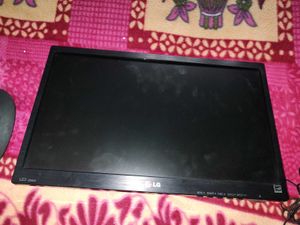 LG Monitor... 18 Inch