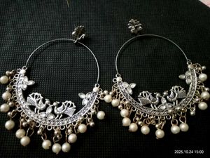 Hoop Earrings with Pearls
