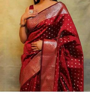 bnarasi silk saree karwa spical offer bye1 get 1