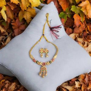 Elegant Necklace Set