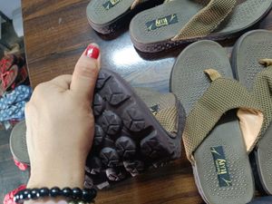 Comfortable Daego Italy Thong Flipflops