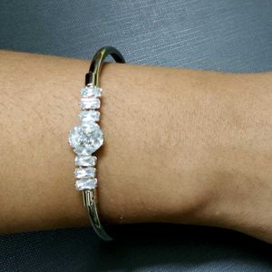Elegant Bangle Bracelet