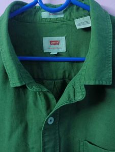 Green Levi&#39;s Shirt