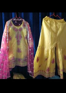 Emerald Green Embroidered Salwar Kameez