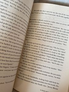 It Ends With Us By Colleen Hoover