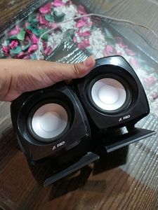 F&amp;D 203G 11W Portable Laptop/Desktop Speakers 🔊 🎶 High Quality . 1 Big speaker &amp; 2 subwoofers (Perfect Condition)