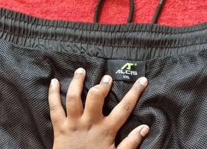 unisexual Alcis black track oants