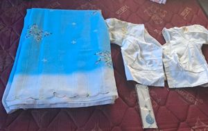 Blue Embroidered Saree with Blouse Pieces