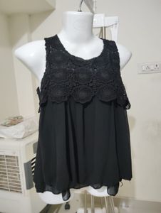 Crochet Detail Black Tank Top