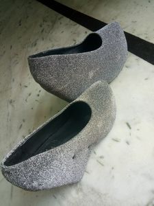 Women heel sandal