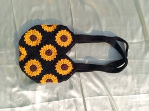 Crochet sling bag ✨