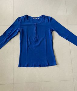 UNIQLO Blue Long Sleeve Top/ T-shirt