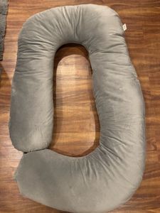 Grey J-Shaped Pregnancy Pillow