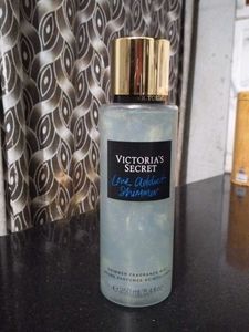 Victoria's Secret Love Addict Shimmer Mist