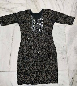 Embroidered Print Kurti