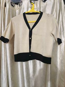 Elegant Two-Tone Knit Cardigan