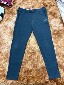 Nike Joggers - Comfortable and Stylish