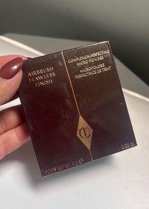CharlotteTillbury Airbrush Flawless Finish Compact