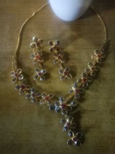Beautiful Jewellery Set – Necklace + Earrings
