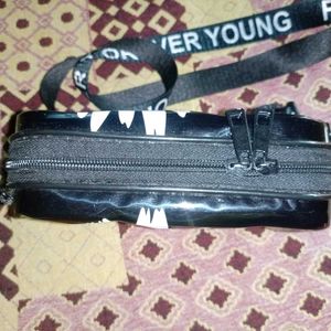 Daisy Crossbody Bag